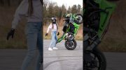 Wait for it 🤣 let’s dance 💃🏻 #moto #motorcycles #michelin #kawasaki #dafymoto #bike